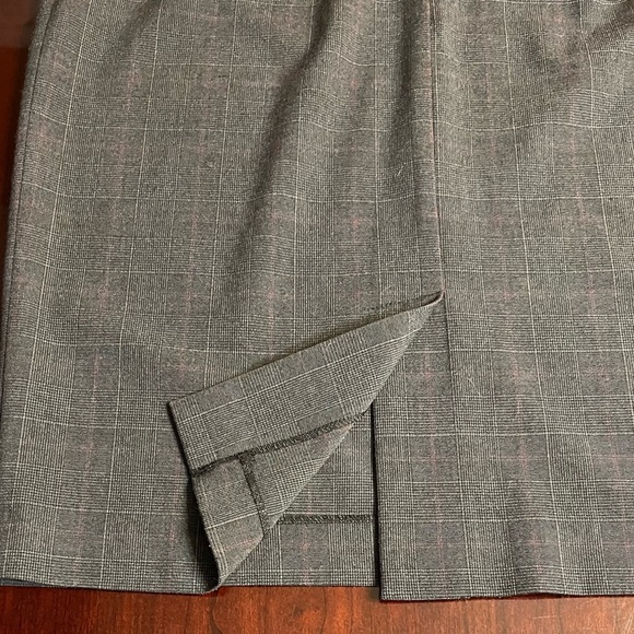 Philosophy by Republic size 14 straight gray white and red pattern - Picture 6 of 8